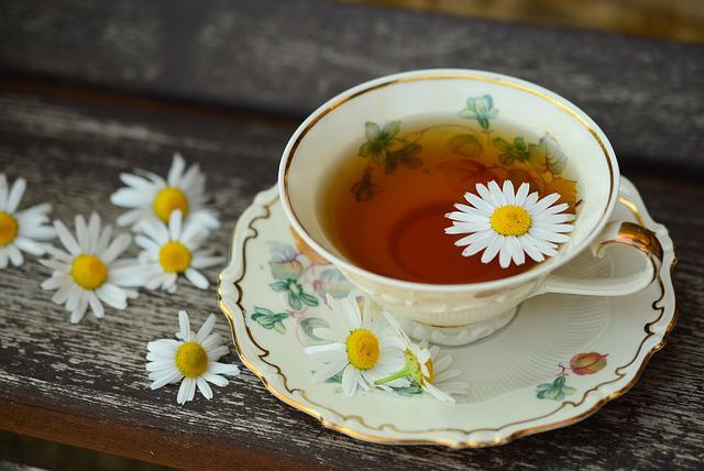 6 Health Benefits of Slimming Tea